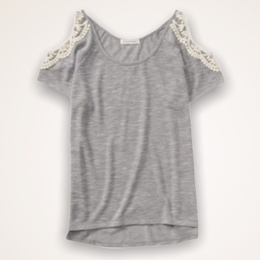 AEROPOSTALE Crochet Cold Shoulder Gray Tee